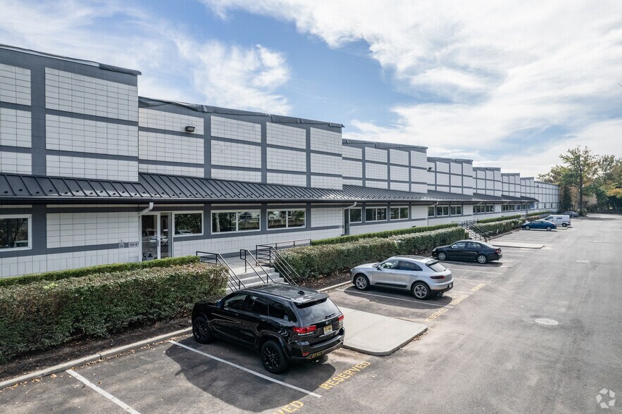 100 W Forest Ave, Englewood, NJ à louer - Photo du bâtiment - Image 3 de 5