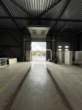 More details for Multiple Space Uses for Lease