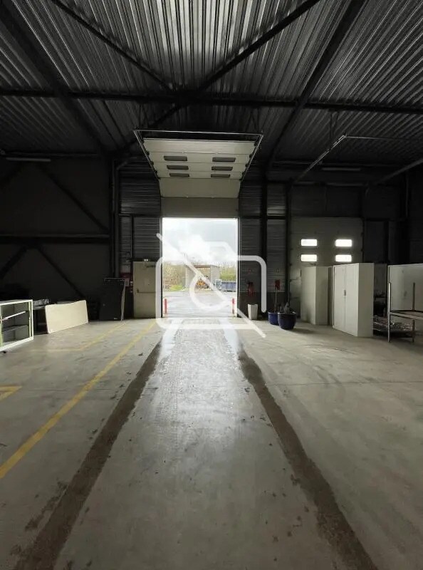 Office in Montigny-le-Bretonneux for lease Interior Photo- Image 1 of 15