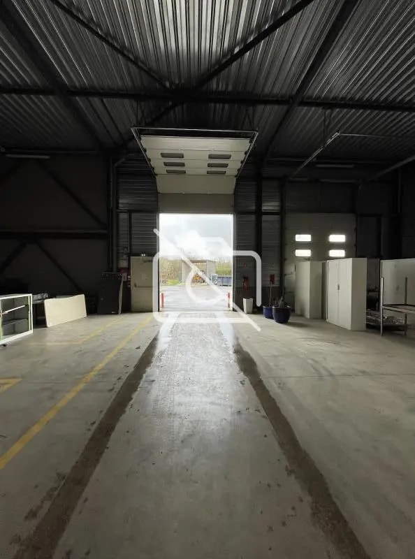 Bureau dans Montigny-le-Bretonneux à louer Photo intérieure- Image 1 de 15