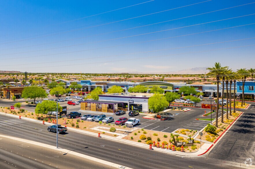 221 N Stephanie St, Henderson, NV à louer - Photo du bâtiment - Image 2 de 6