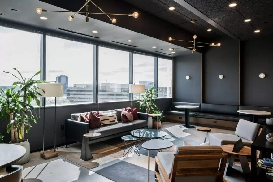 7000 Central Pky NE, Atlanta, GA for lease - Interior Photo - Image 2 of 9