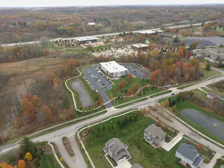 695 Boston Mills Rd, Hudson, OH à vendre - Photo du bâtiment - Image 2 de 13