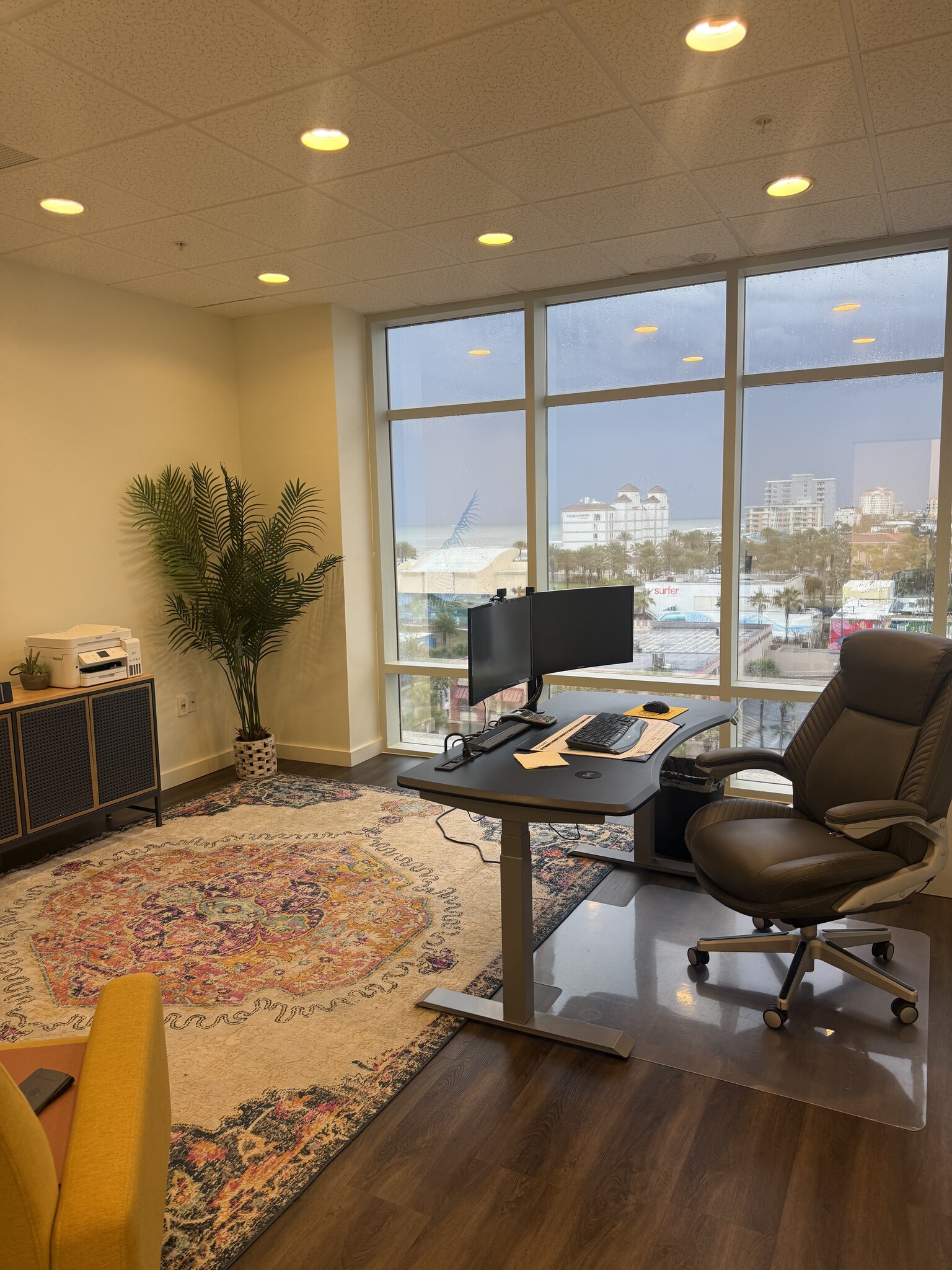 320 1st St N, Jacksonville Beach, FL for lease Interior Photo- Image 1 of 11