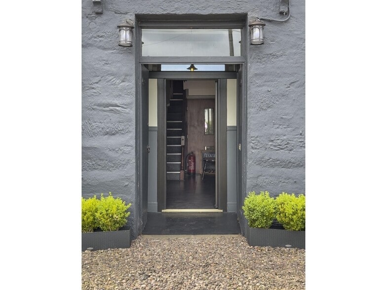 The Horse Shoe Inn, Lochgilphead à vendre - Photo du bâtiment - Image 2 de 30