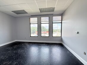 8200-8250 66th St N, Pinellas Park, FL for lease Interior Photo- Image 1 of 6
