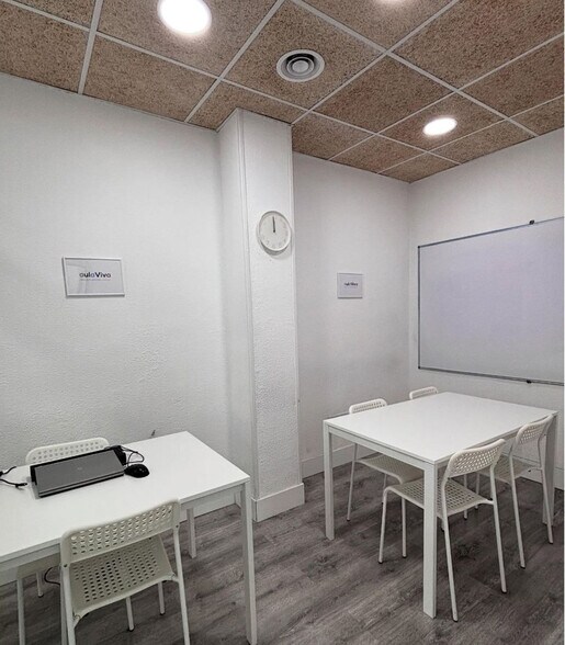 Office/Retail in Fuenlabrada, Madrid for lease - Interior Photo - Image 2 of 7