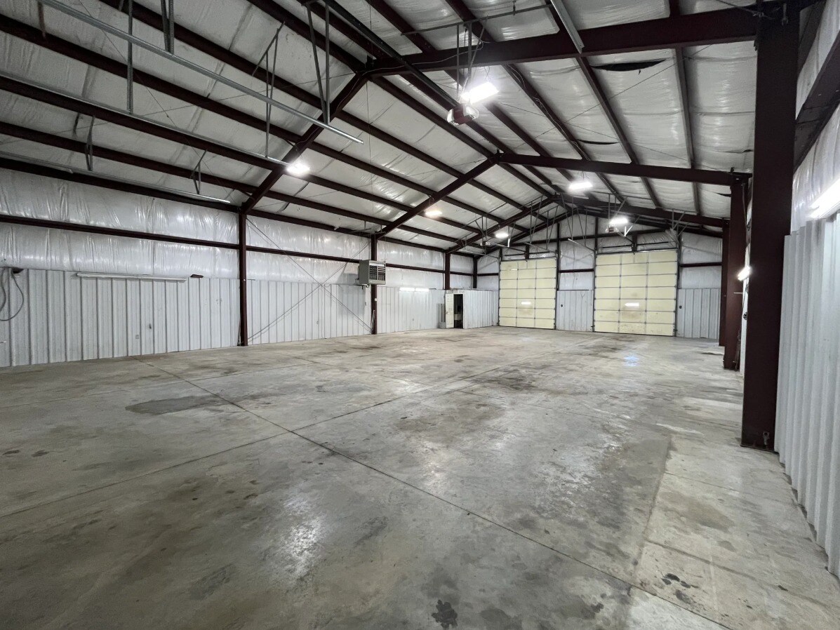 2751 E Marshall St, Charleston, MO for sale Interior Photo- Image 1 of 2