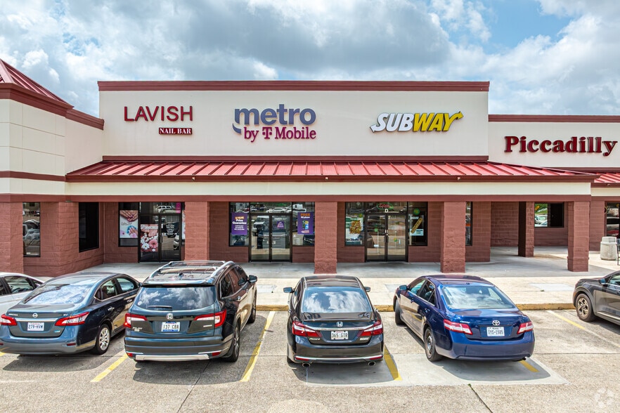 2222 Clearview Pky, Metairie, LA for lease - Building Photo - Image 2 of 8