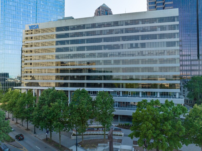 1200 Peachtree St NE, Atlanta, GA à louer - Photo du bâtiment - Image 2 de 10