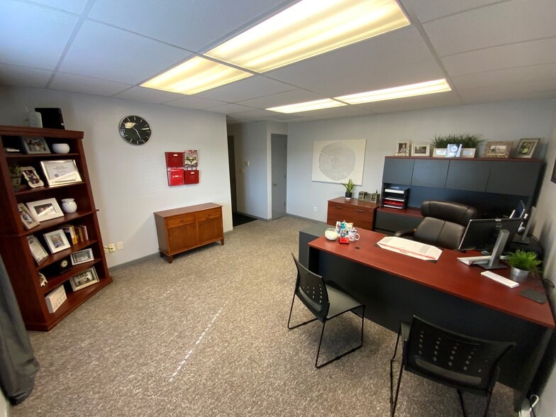 3723 Wilmington Pike, Kettering, OH for sale - Interior Photo - Image 2 of 10