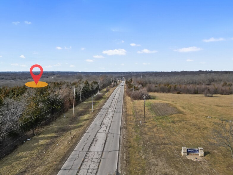 3351 Blue Ridge Ext, Grandview, MO à vendre - Aérien - Image 2 de 9