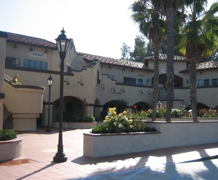 27184 Ortega Hwy, San Juan Capistrano, CA à louer - Photo du bâtiment - Image 3 de 15