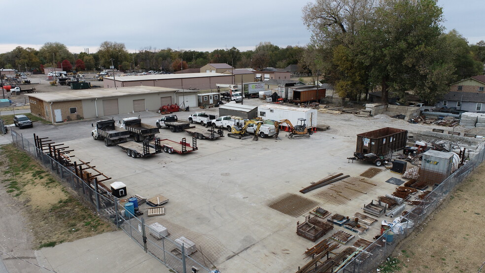 832 Cheyenne Ave, Kansas City, KS for sale - Building Photo - Image 1 of 1