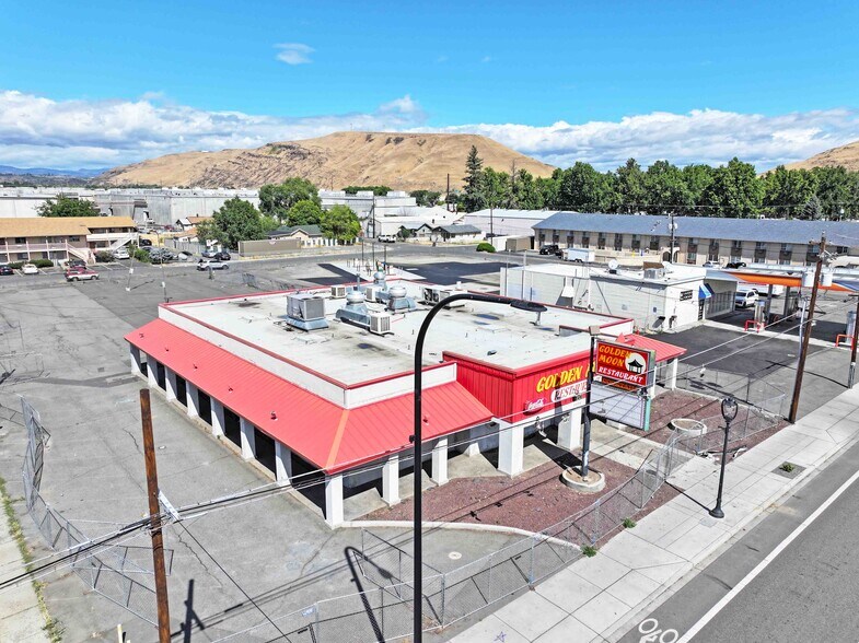 1406 N 1st St, Yakima, WA à vendre - Photo du bâtiment - Image 2 de 16