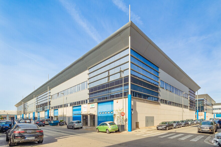 Industrial in Badalona, Barcelona for lease - Building Photo - Image 2 of 2