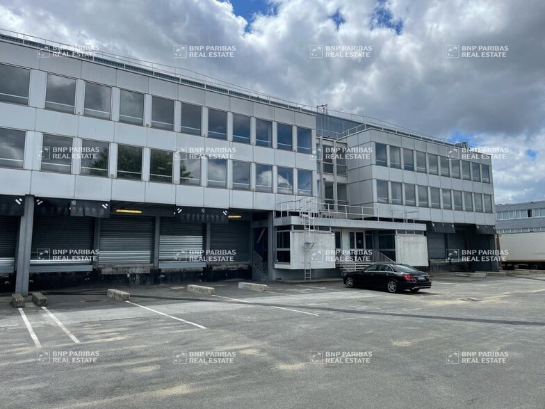 Industrial in Orly for lease - Building Photo - Image 2 of 18