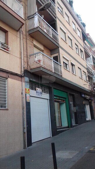 Plus de détails pour Multi-résidentiel à vendre