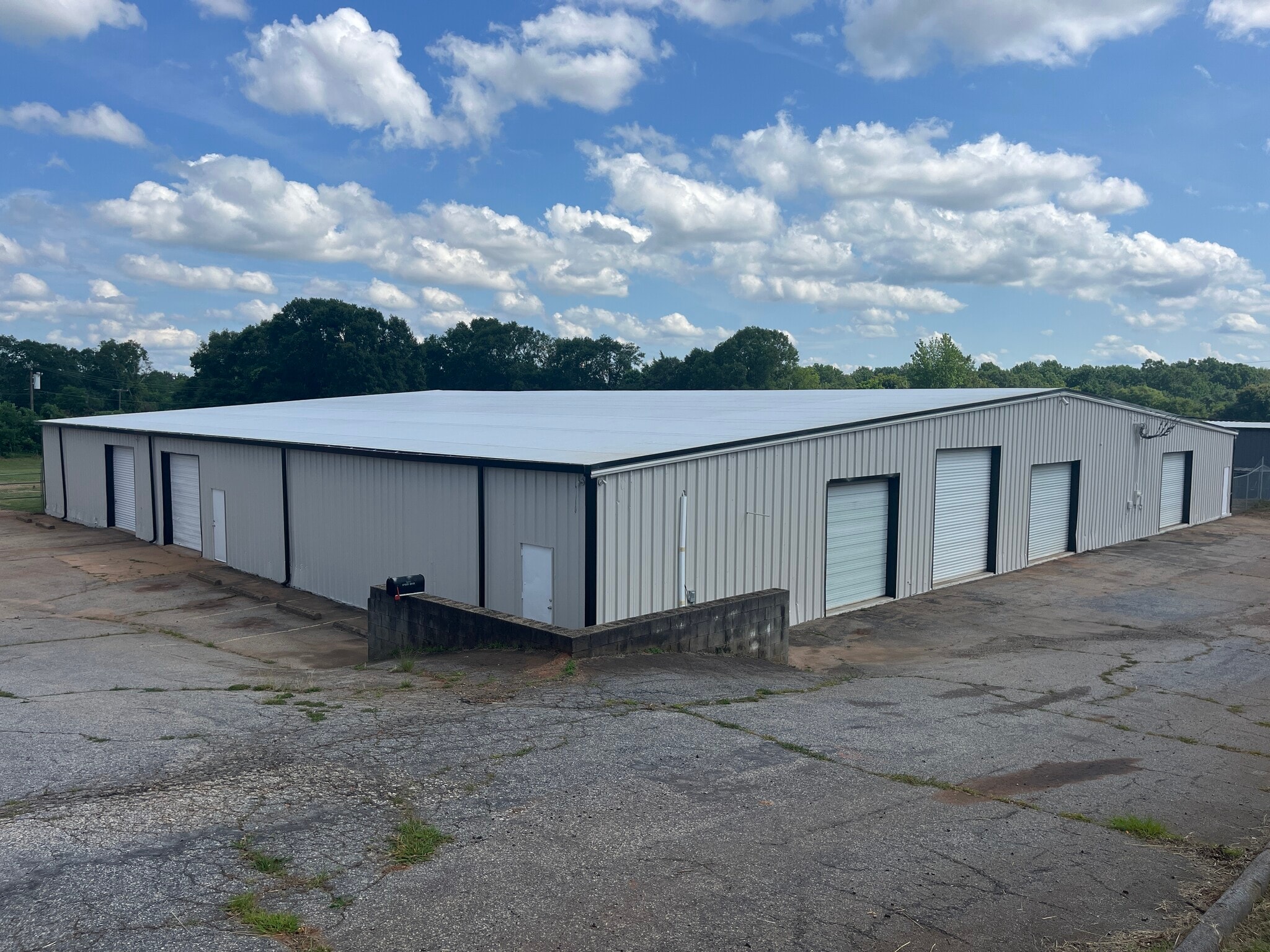 2171 Anderson Rd, Greenville, SC for lease Building Photo- Image 1 of 12