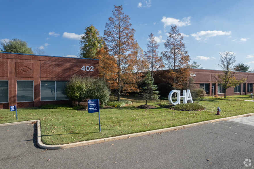 402-404 Lippincott Dr, Marlton, NJ for lease - Primary Photo - Image 1 of 11