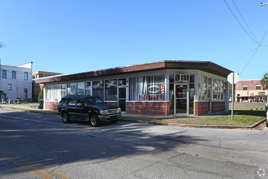 214-221 N Washington St, Perry, FL for lease - Primary Photo - Image 1 of 2