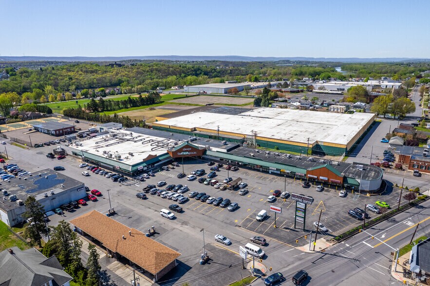 801 Wyoming Ave, Pittston, PA à louer - Aérien - Image 3 de 6