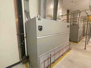 871 Grier Dr, Las Vegas, NV for lease Interior Photo- Image 2 of 14