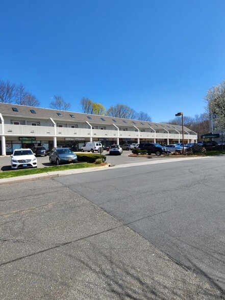 666 Main Ave, Norwalk, CT for sale - Building Photo - Image 1 of 1