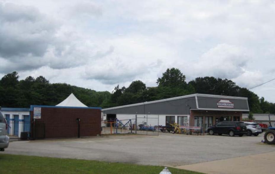 115 McDonough Parkway portfolio of 2 properties for sale on LoopNet.ca - Building Photo - Image 3 of 10