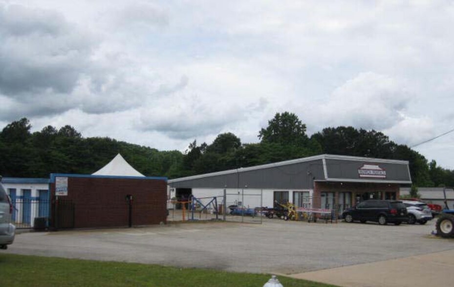 115 McDonough Parkway portefeuille de 2 propriétés à vendre sur LoopNet.ca - Photo du bâtiment - Image 3 de 10