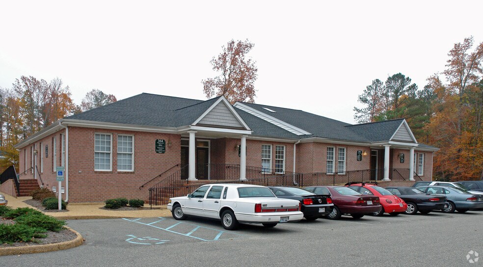 364-366 McLaws Cir, Williamsburg, VA for lease - Primary Photo - Image 1 of 8