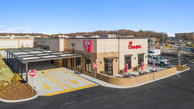 Plus de détails pour 1225 Division St st, East Greenwich, RI - Commerce de détail à vendre