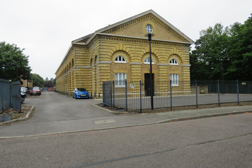 Auchinleck Way, Aldershot à louer - Photo du bâtiment - Image 1 de 1