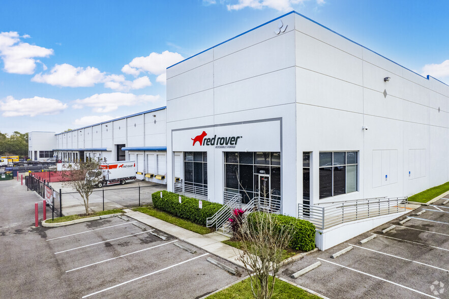 8600-8655 Elm Fair Blvd, Tampa, FL for lease - Building Photo - Image 2 of 35