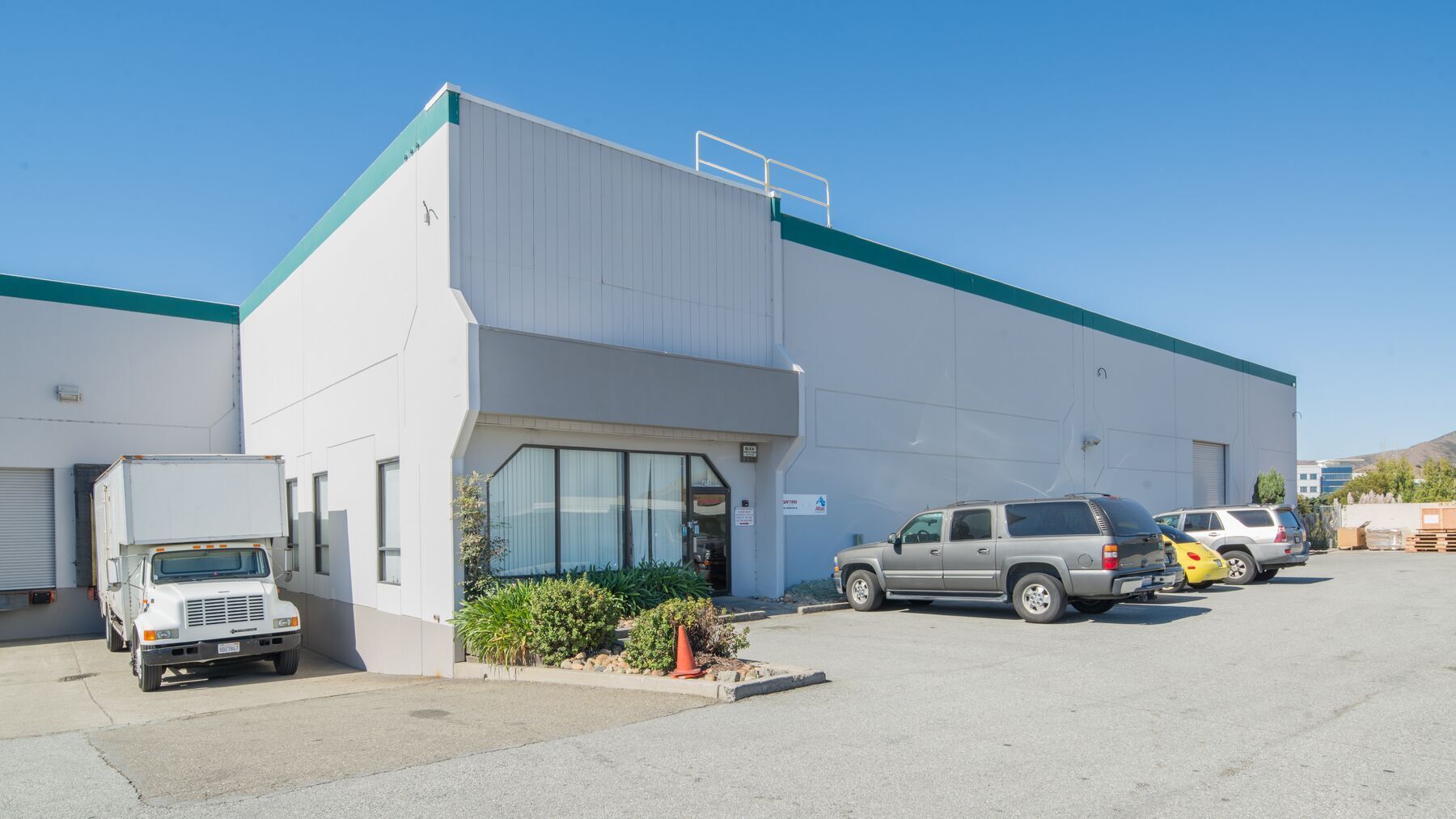451-455 Eccles Ave, South San Francisco, CA for lease Primary Photo- Image 1 of 2
