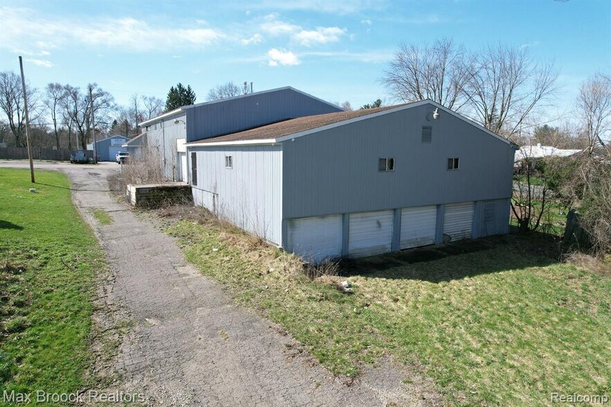 110 Creekview Dr, Battle Creek, MI à louer - Photo du bâtiment - Image 3 de 30