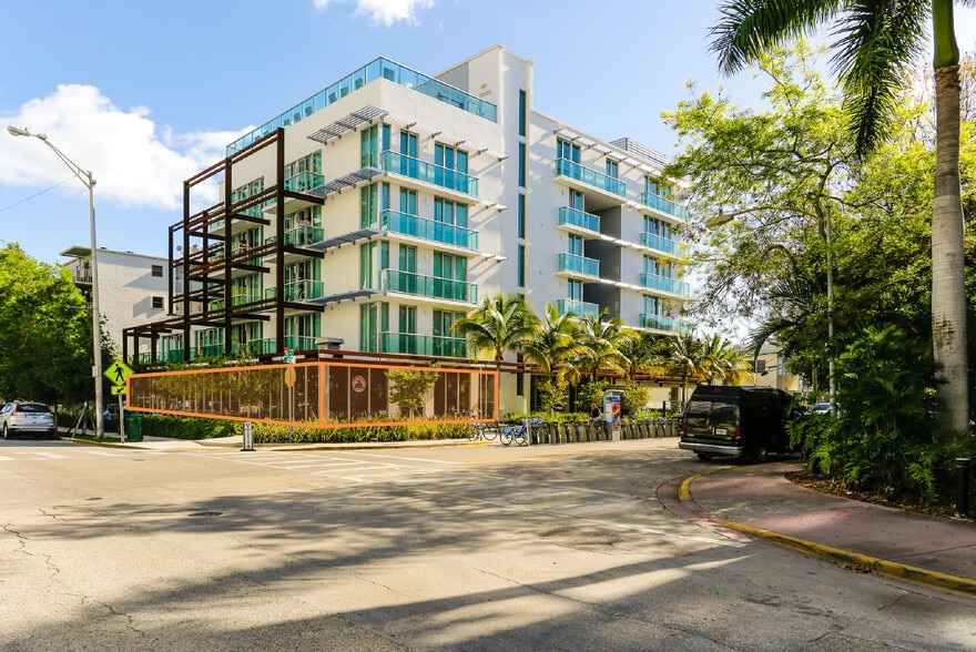 1215 West Ave, Miami Beach, FL à vendre - Photo du bâtiment - Image 3 de 3