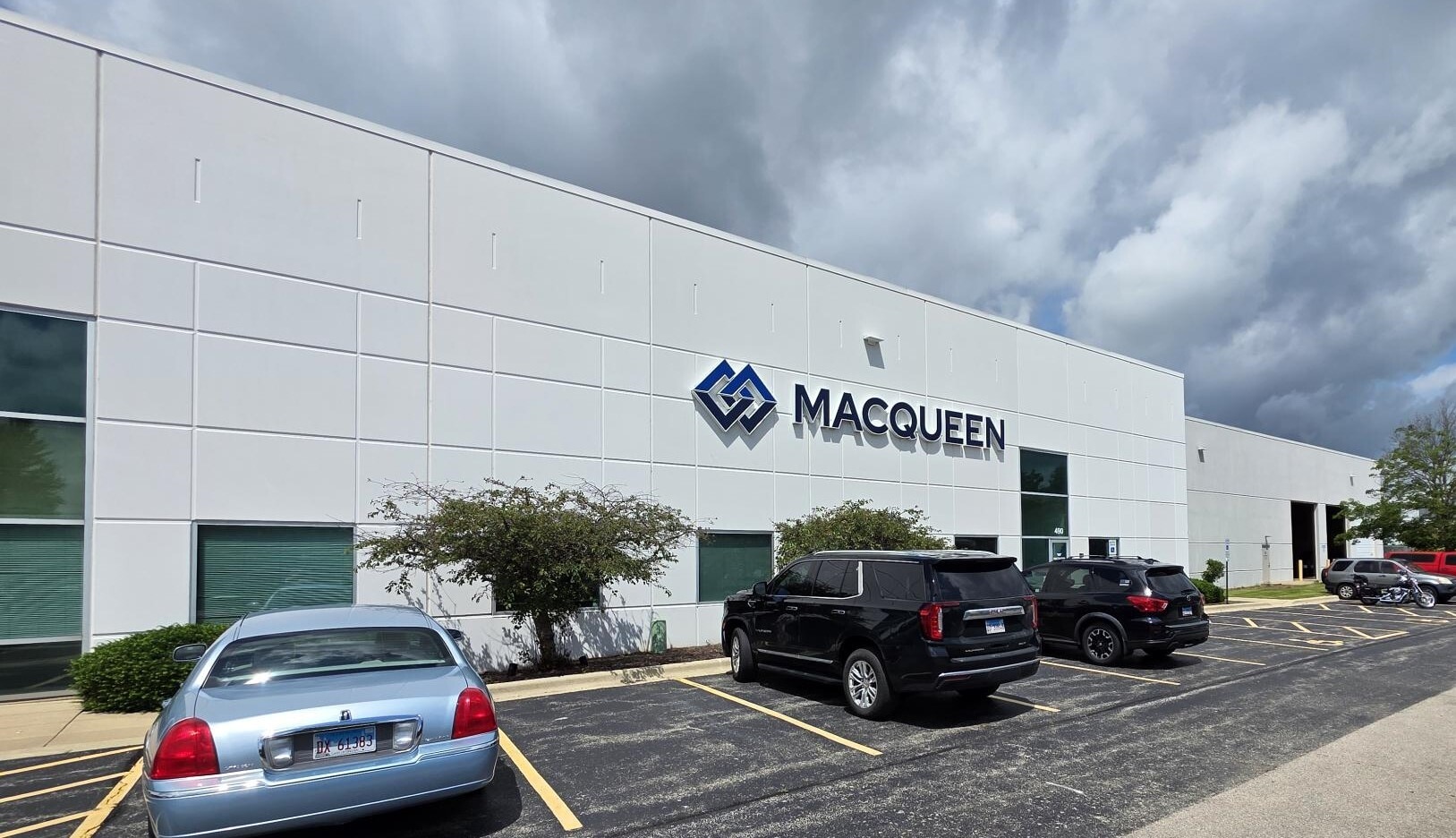 490 Heartland Dr, Sugar Grove, IL for lease Building Photo- Image 1 of 5