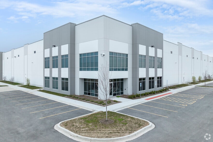 9150 W 55th St, McCook, IL à louer - Photo principale - Image 3 de 7