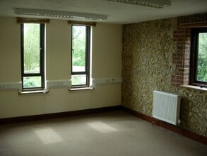 Aldington Rd, Lympne for lease Interior Photo- Image 2 of 2