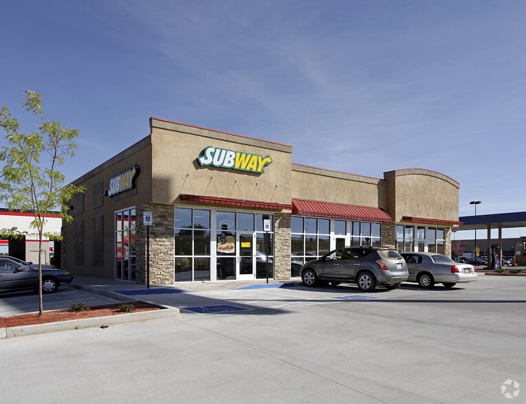 412 Eagleridge Blvd, Pueblo, CO for lease - Building Photo - Image 2 of 17