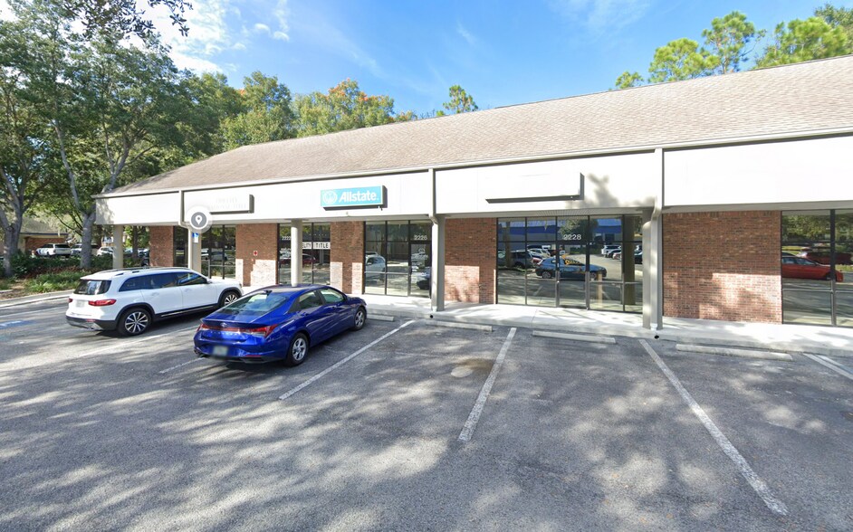 2222-2240 Lithia Center Ln, Valrico, FL à louer - Photo du bâtiment - Image 2 de 3