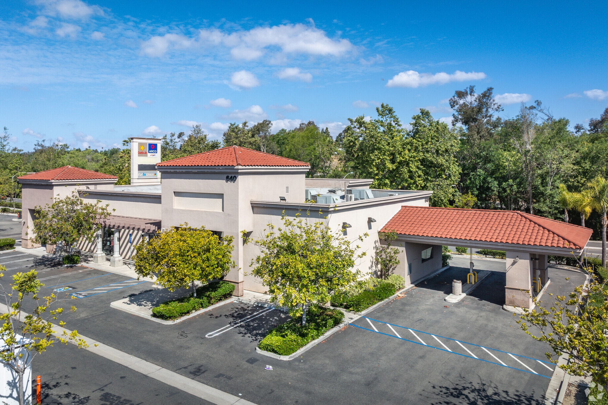 640 Hacienda Dr, Vista, CA for sale Primary Photo- Image 1 of 24