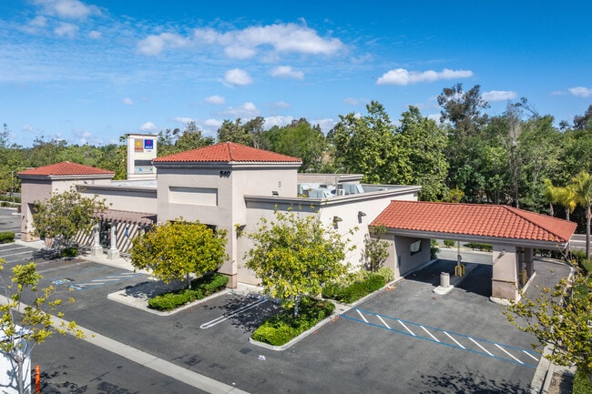 More details for 640 Hacienda Dr, Vista, CA - Retail for Auction