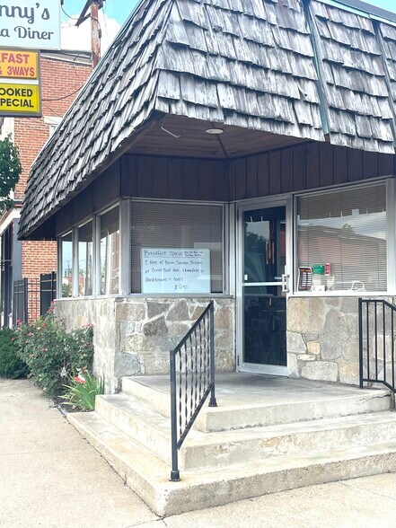 3726 Winston Ave, Covington, KY for sale - Building Photo - Image 2 of 14