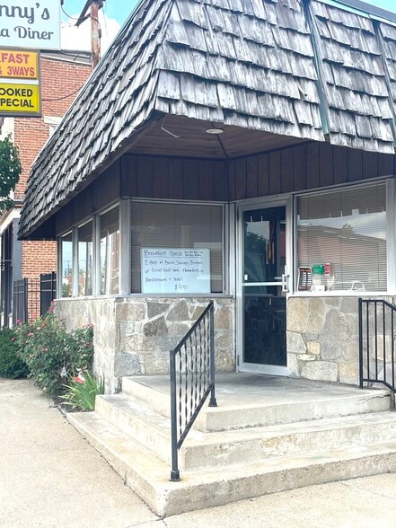 3726 Winston Ave, Covington, KY à vendre - Photo du bâtiment - Image 2 de 14