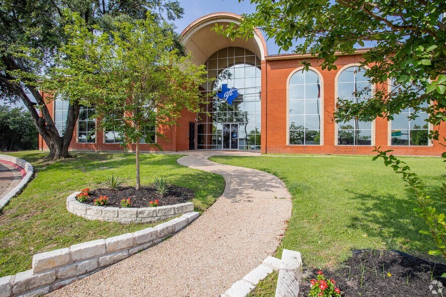 912 Bastrop Hwy, Austin, TX à louer - Photo du bâtiment - Image 2 de 7