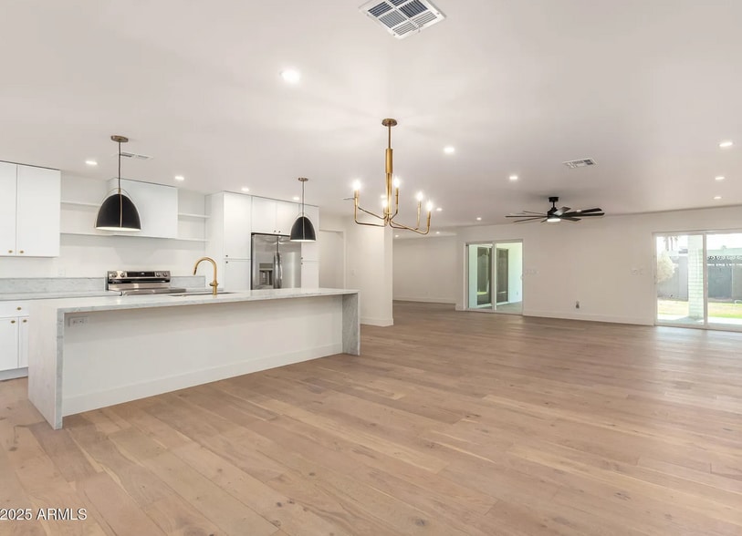 829 E Desert Park Ln, Phoenix, AZ for sale - Building Photo - Image 2 of 4