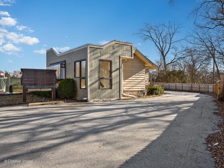 1815 Dundee Rd, Northbrook, IL à vendre - Photo du bâtiment - Image 3 de 23