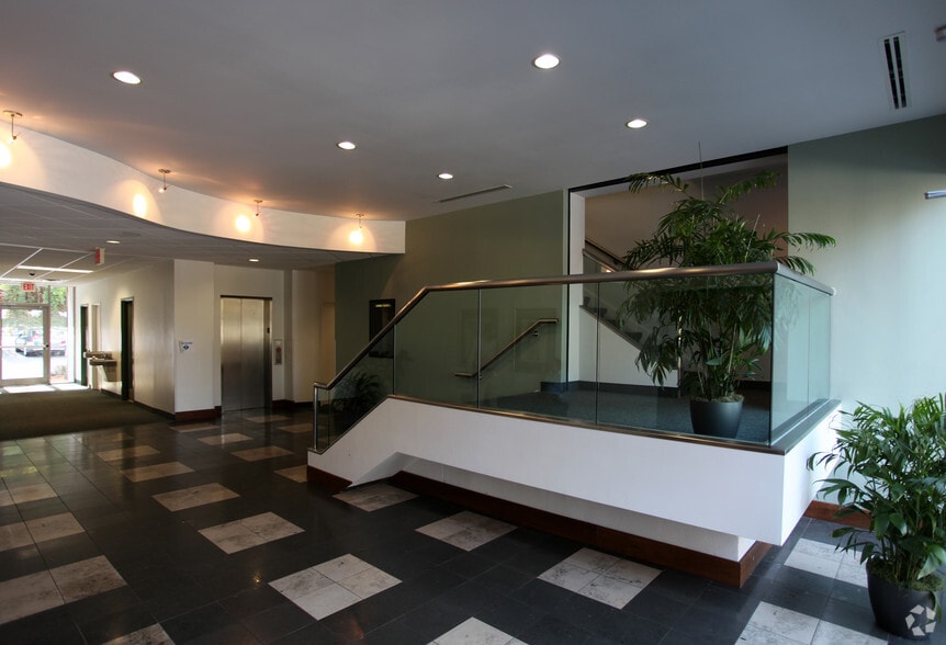 3724 National Dr, Raleigh, NC for lease - Lobby - Image 2 of 6